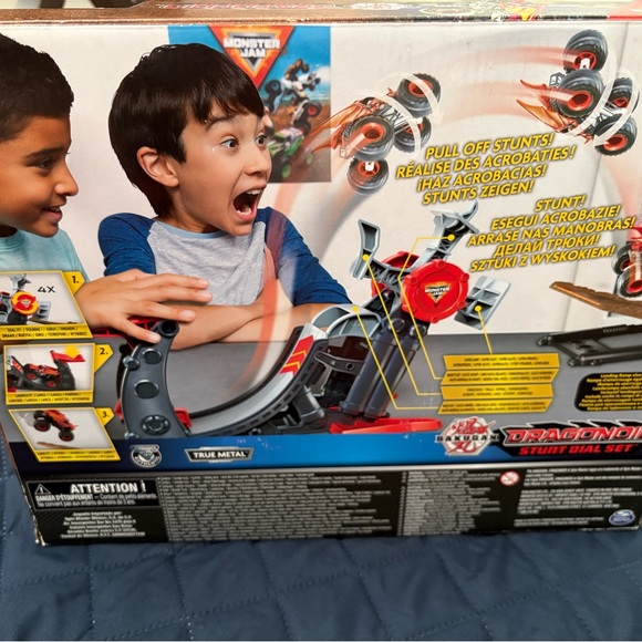 Monster Jam Dragon Playset and red Stunt dial playset - Picture 11 of 13
